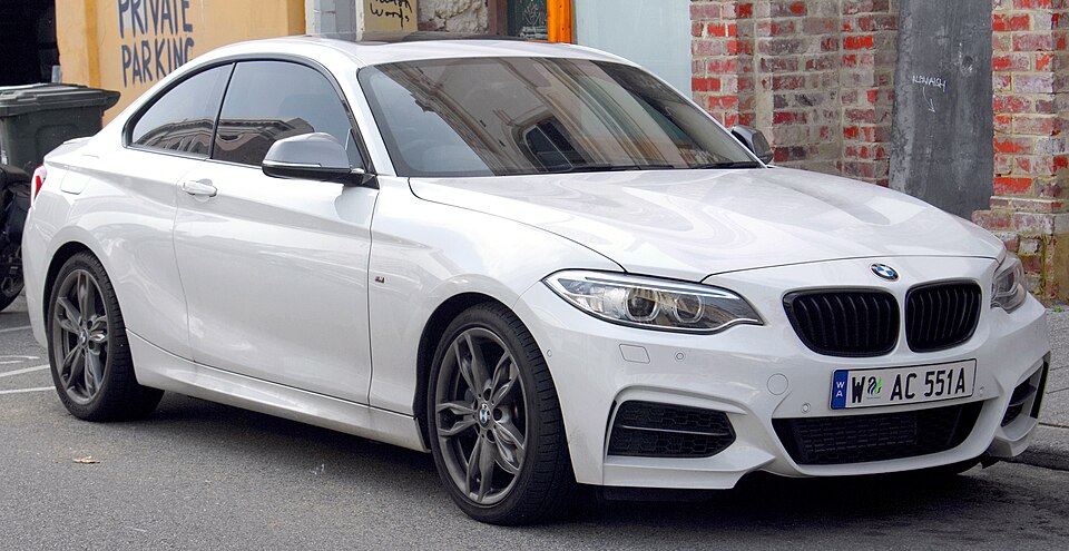 BMW 2 Series F22 / F23 — представитель поколения