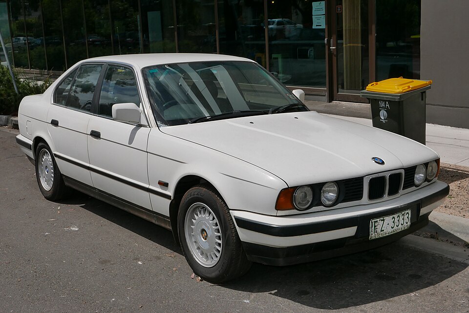 BMW 5 Series (E34)